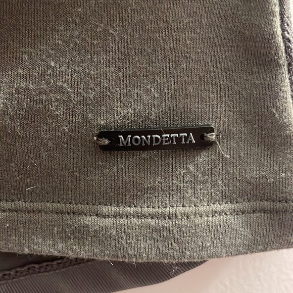 Tank top - Picture 2 of 3